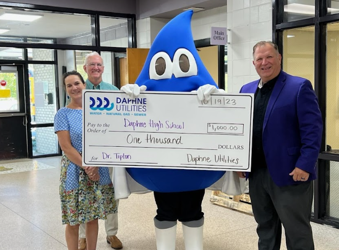 Dr.Tipton recives the Daphne Utilities grant on October 19th 2023